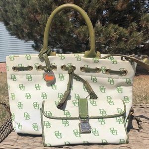 Dooney & Bourke